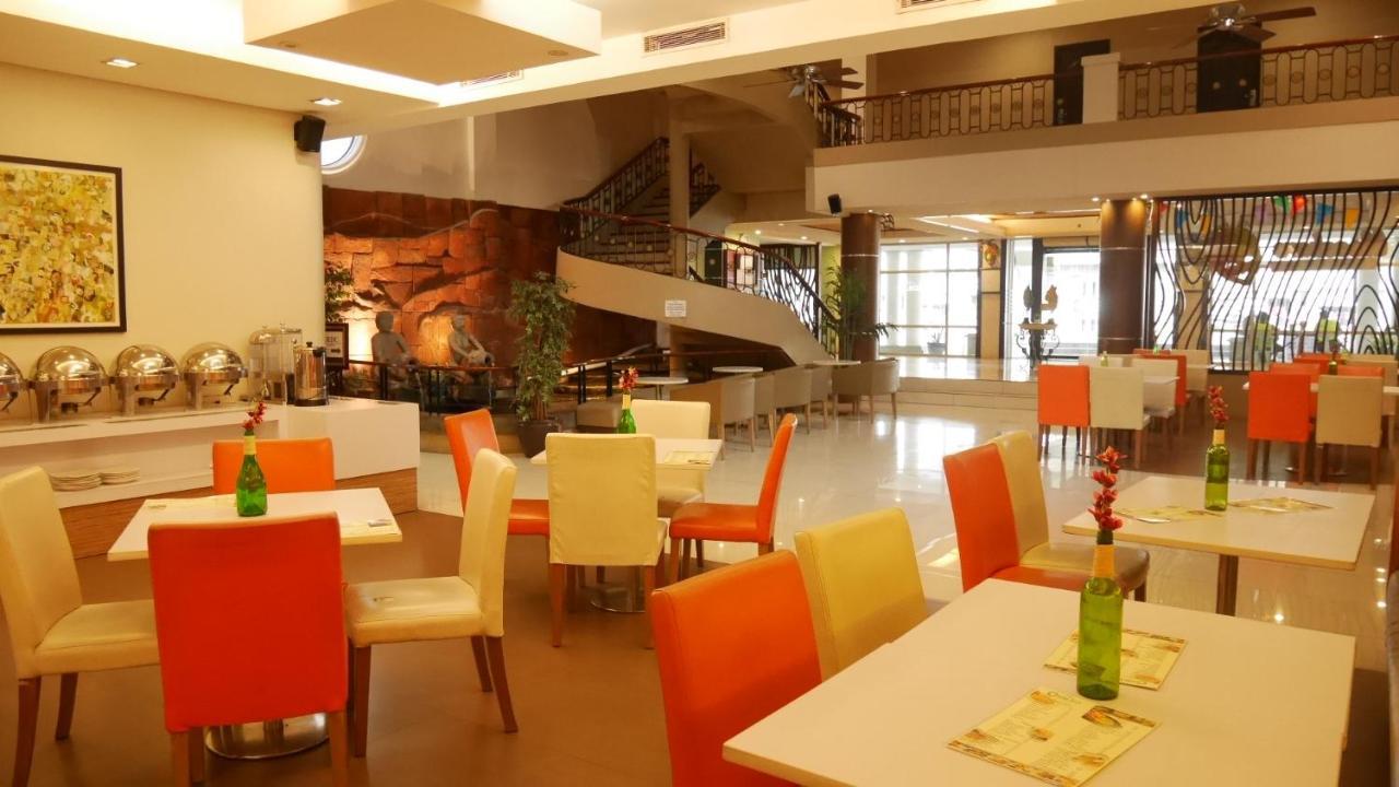 Circle Inn Hotel And Suites Bacolod Exterior foto