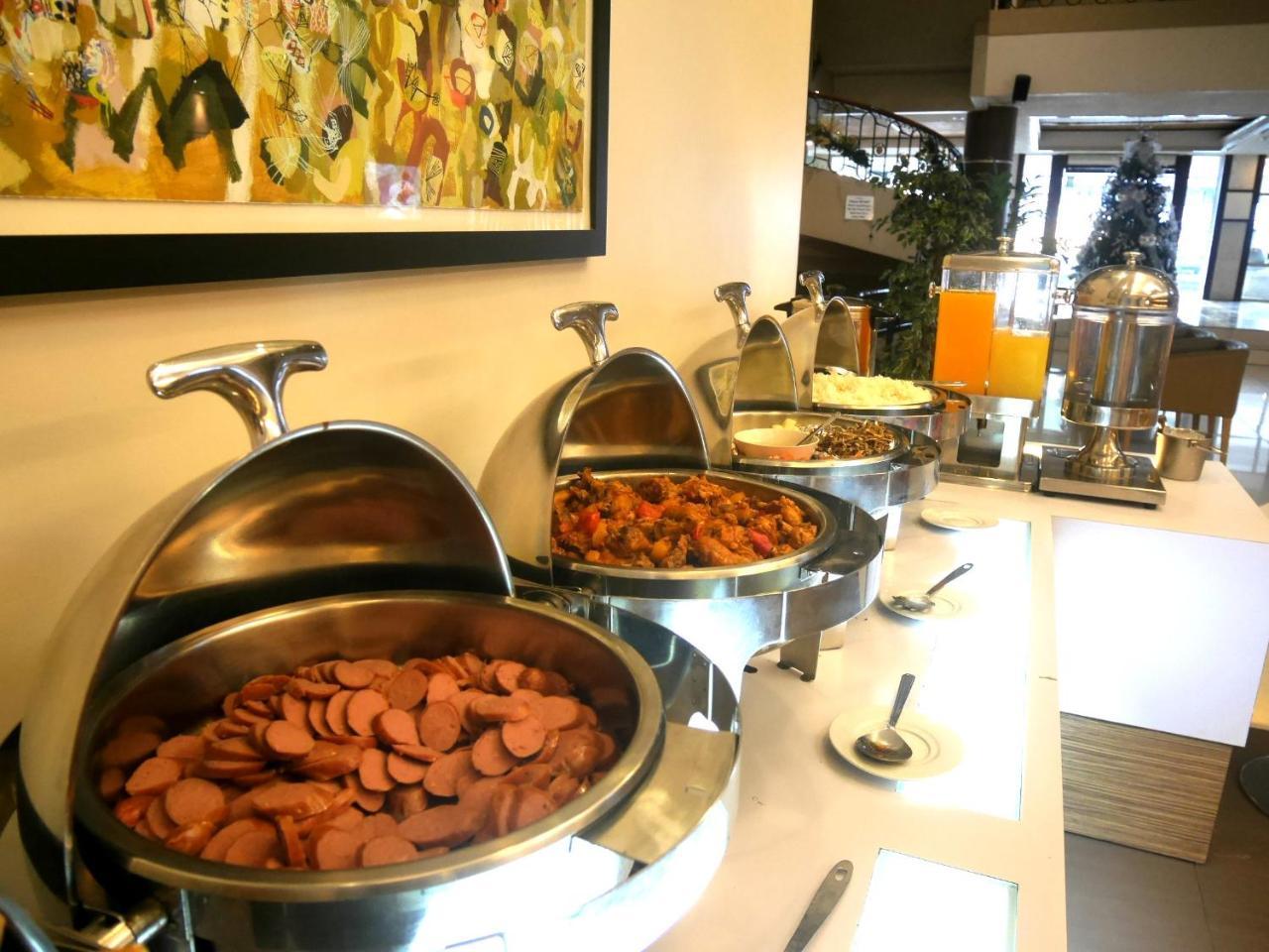 Circle Inn Hotel And Suites Bacolod Exterior foto